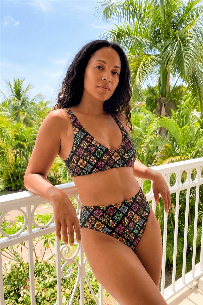 Flower Patch bikini set, lifestyle